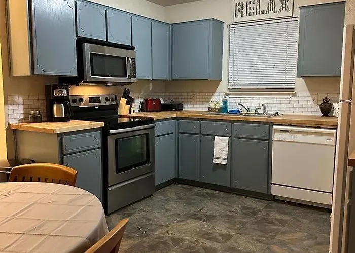 Apartment Comfort Townhouse 3 2 Baths Entire Pet Friendly *