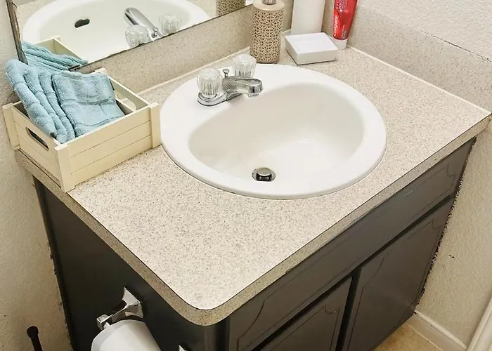 Comfort Townhouse 3 2 Baths Entire Pet Friendly *